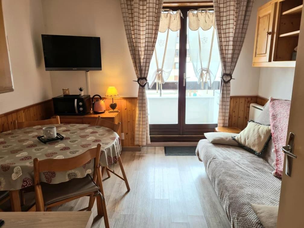 Bel Appartement Samoens La Cour Classe 2 Etoiles Exterior foto